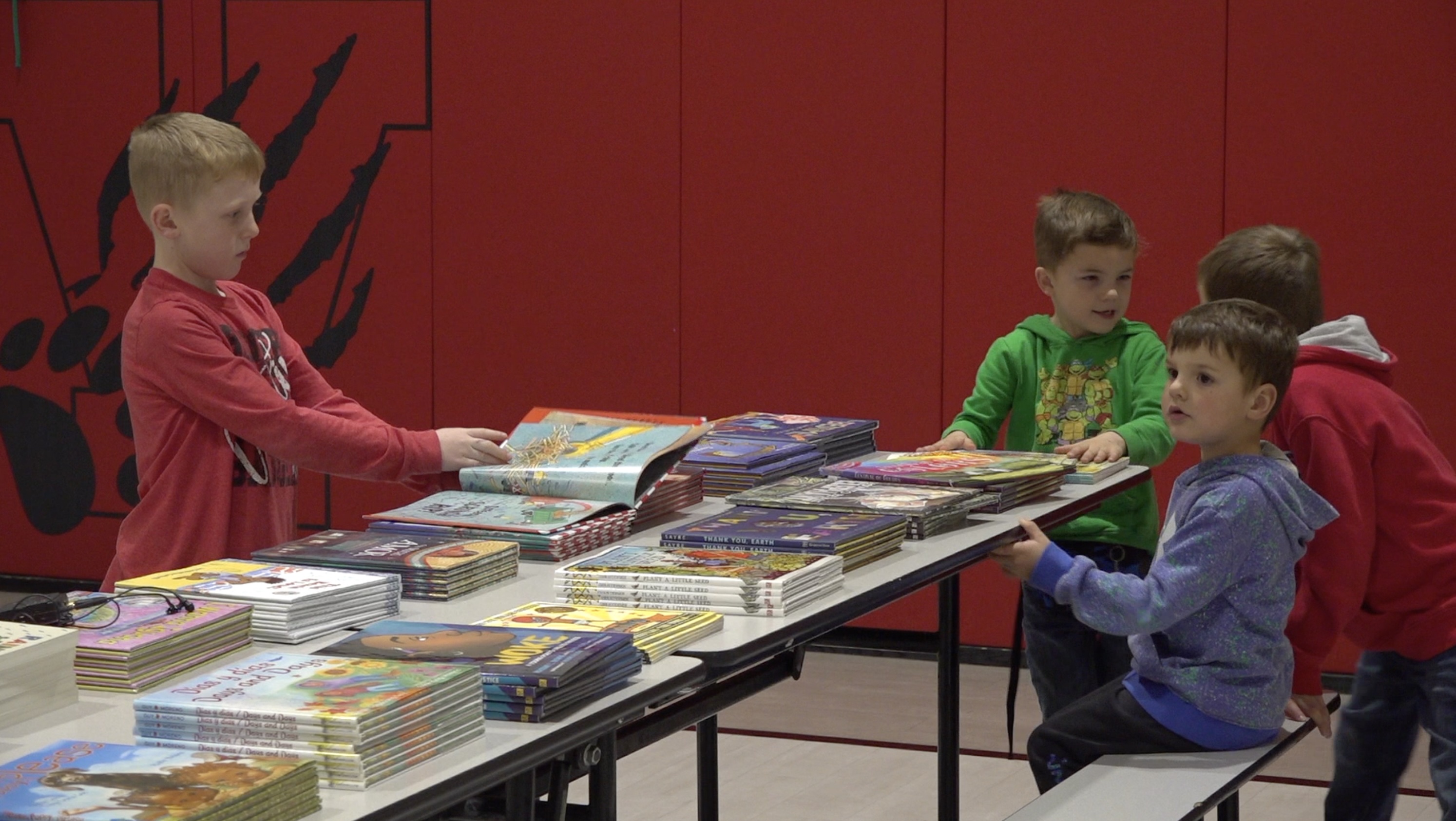 As Nebraska early reading scores decline, literacy events aim to help families