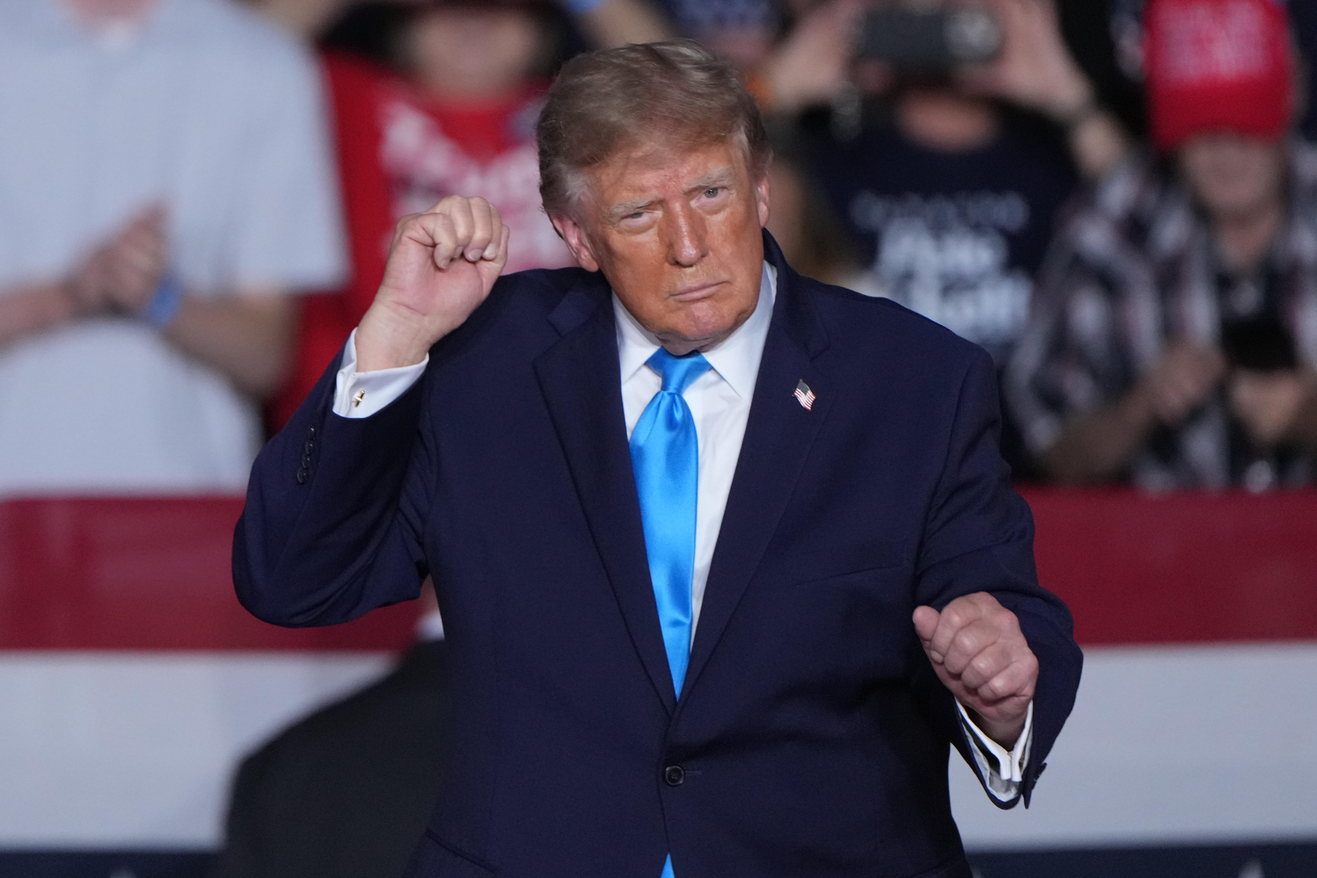 Trump to hold midterm rally in Sioux City next week - Northeast News ...
