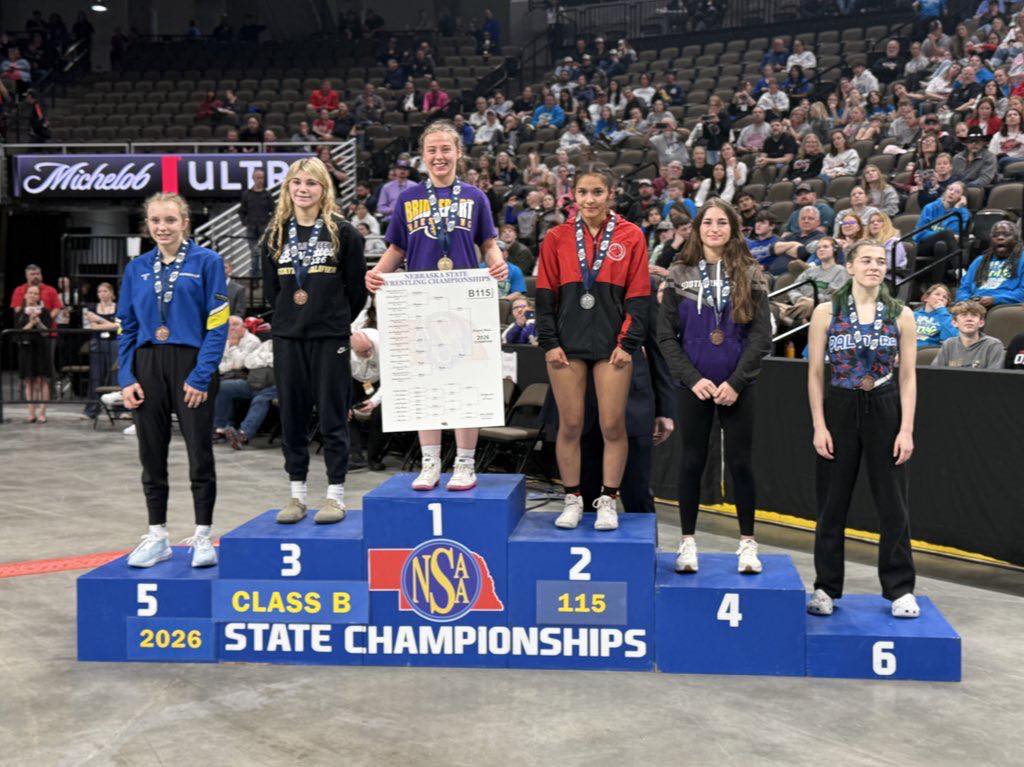Menke wins Class B state title; Garcia runner-up as area wrestlers medal in Omaha