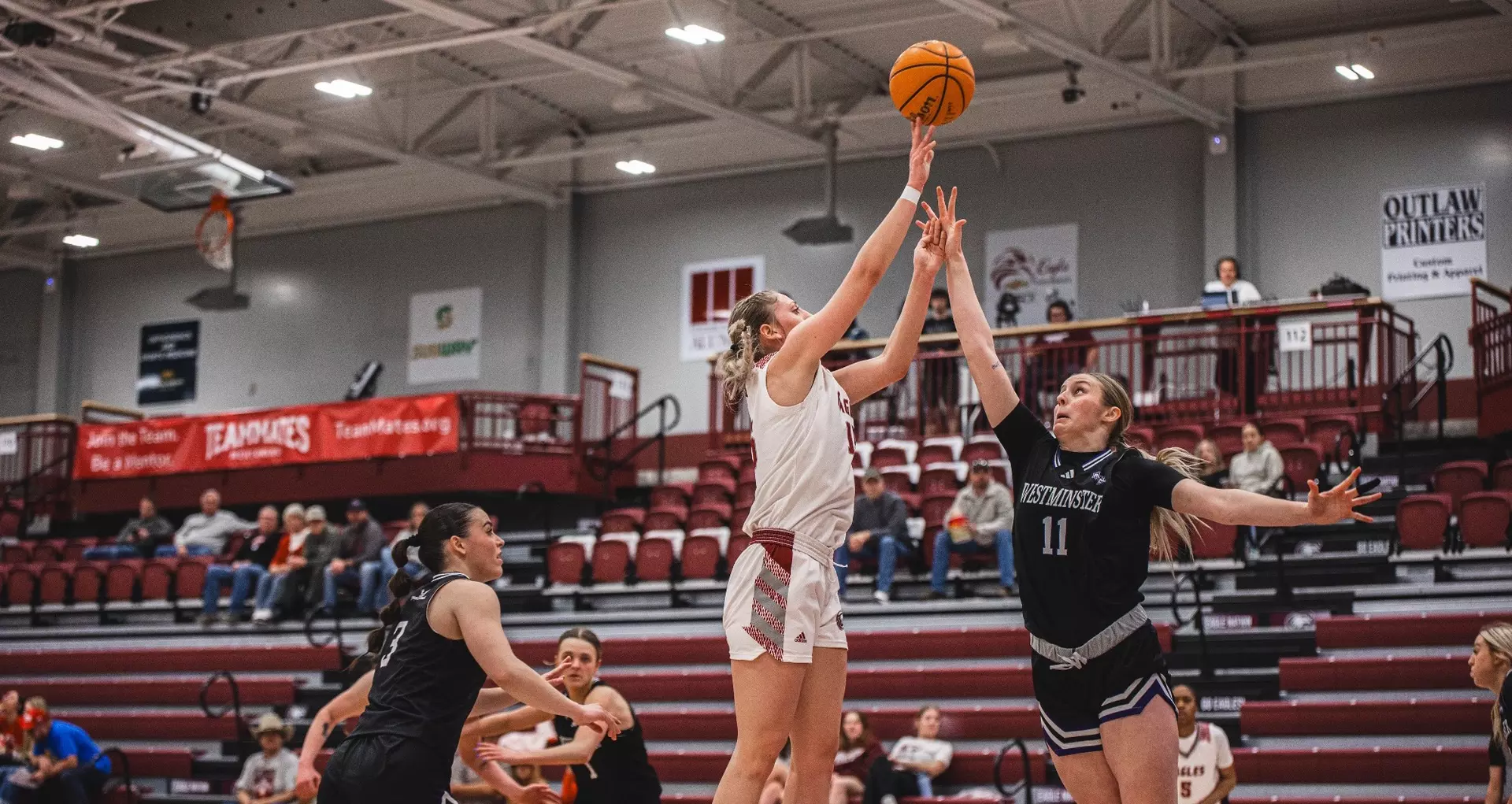 Eagles notes: Petersen Scores Career High in Senior Day Loss