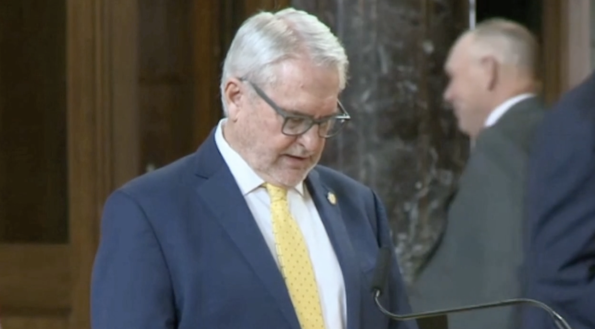 Nebraska lawmakers advance bill eliminating human relations training for substitutes