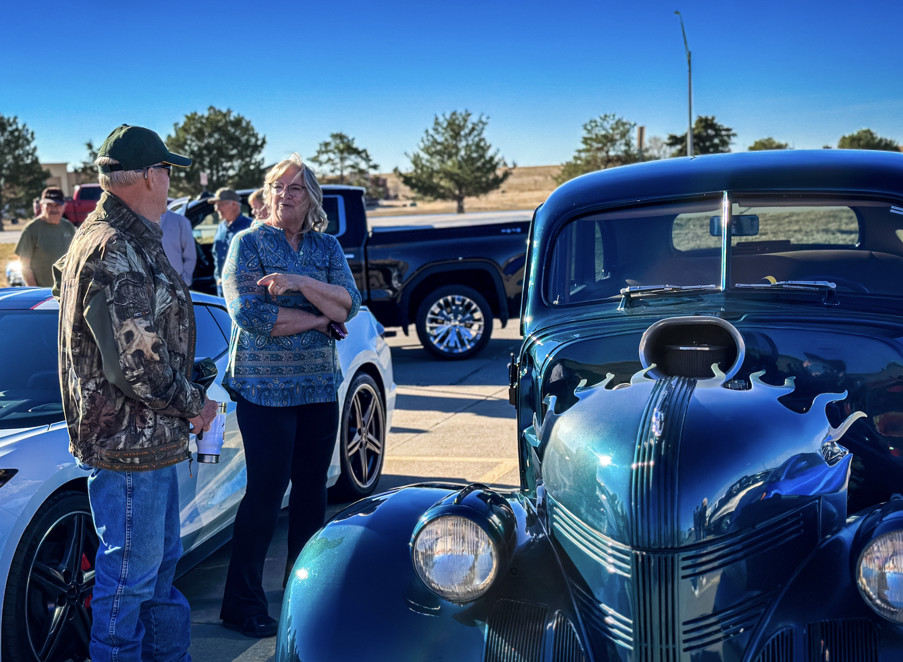 Cars & Coffee draws crowd of car enthusiasts to Sidney