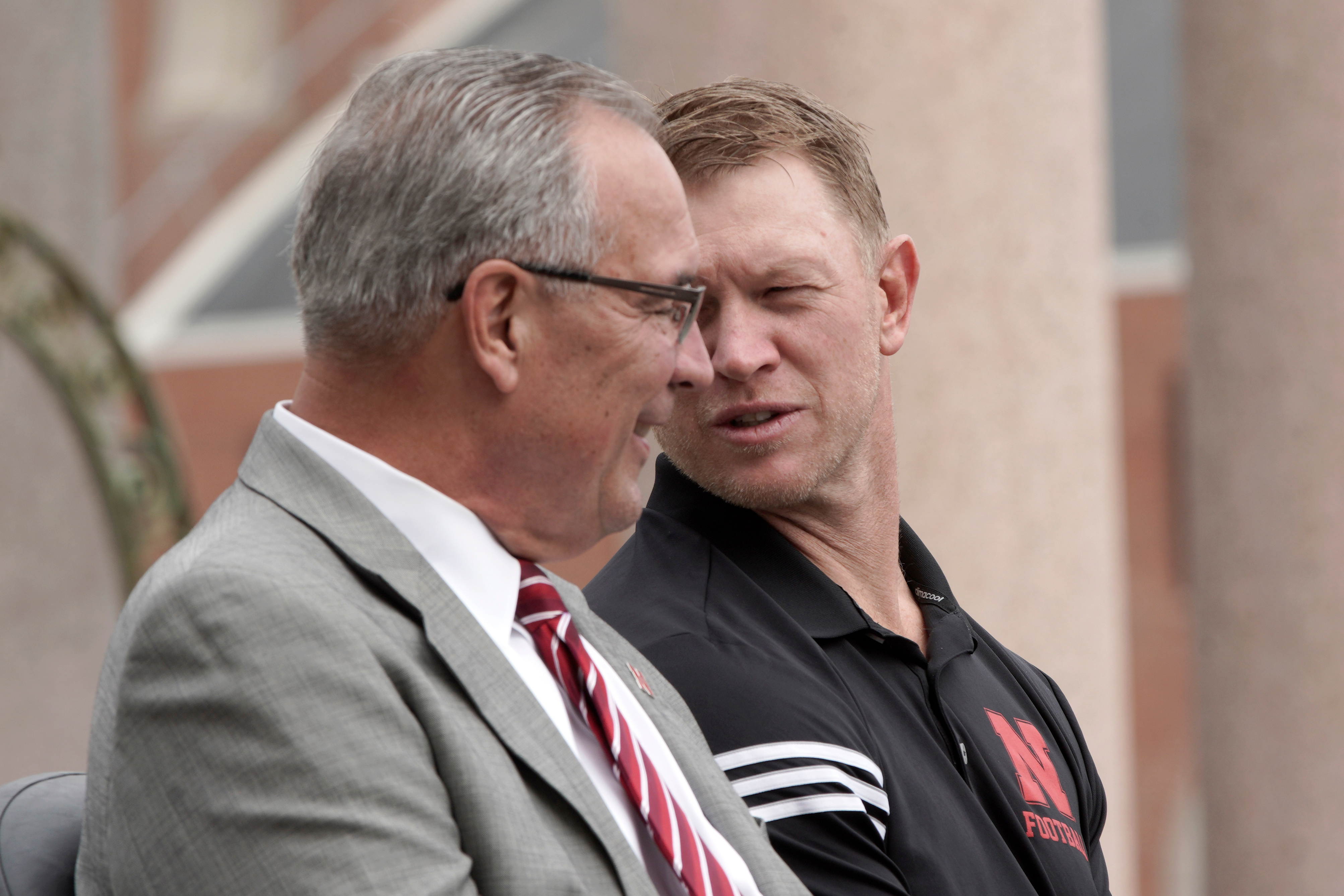 Ex-Nebraska AD Bill Moos writes in memoir Kelly, not Frost, was his first choice for football coach