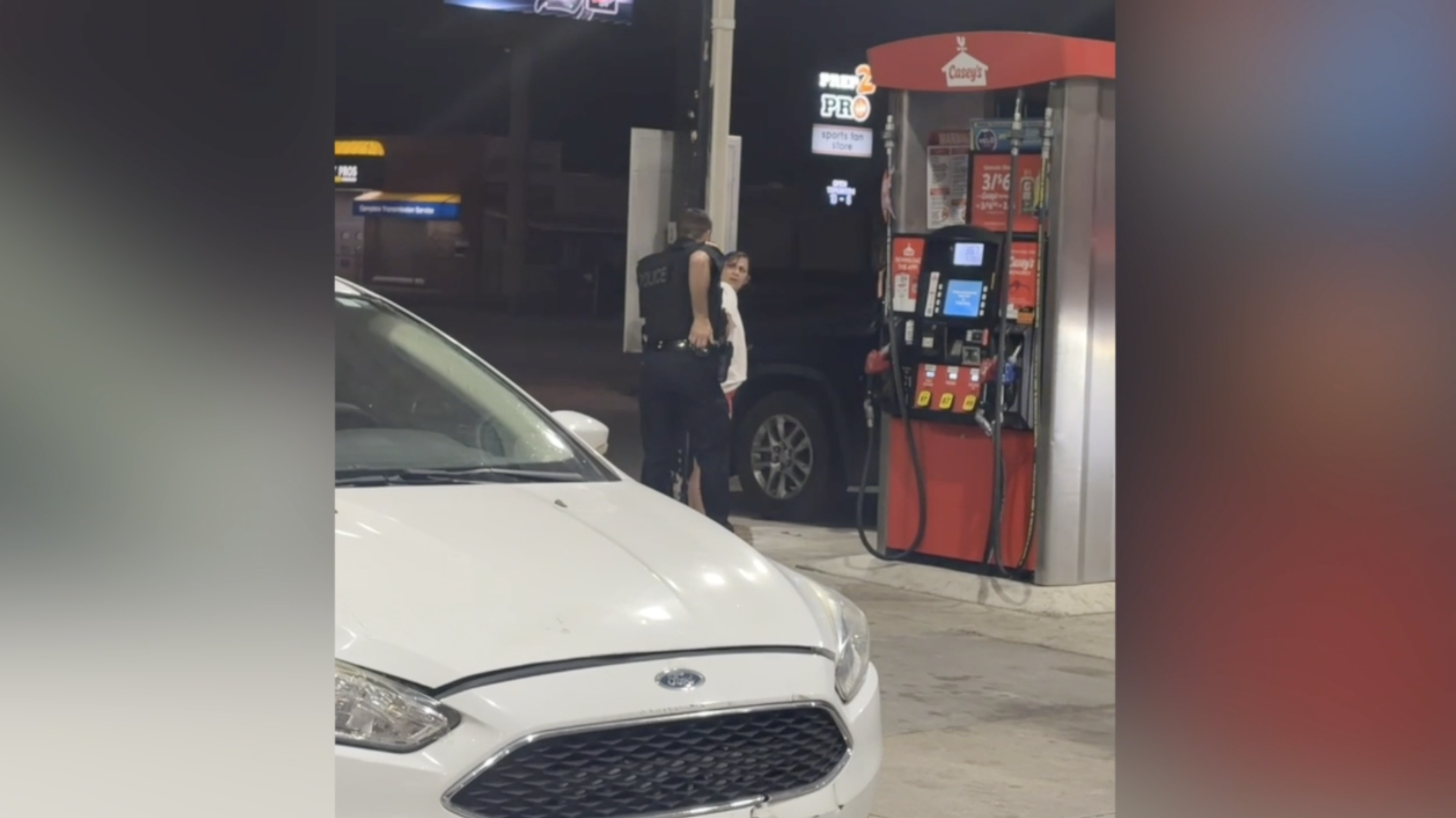 Lincoln woman with six warrants arrested after Norfolk traffic stop ...